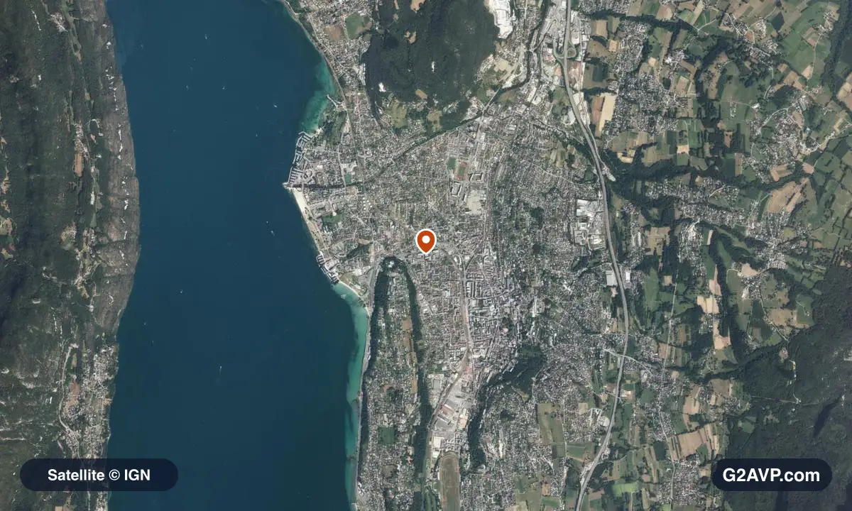 Vue satellite (orthophoto IGN) du secteur d'Aix-les-Bains, même emprise que la carte géologique