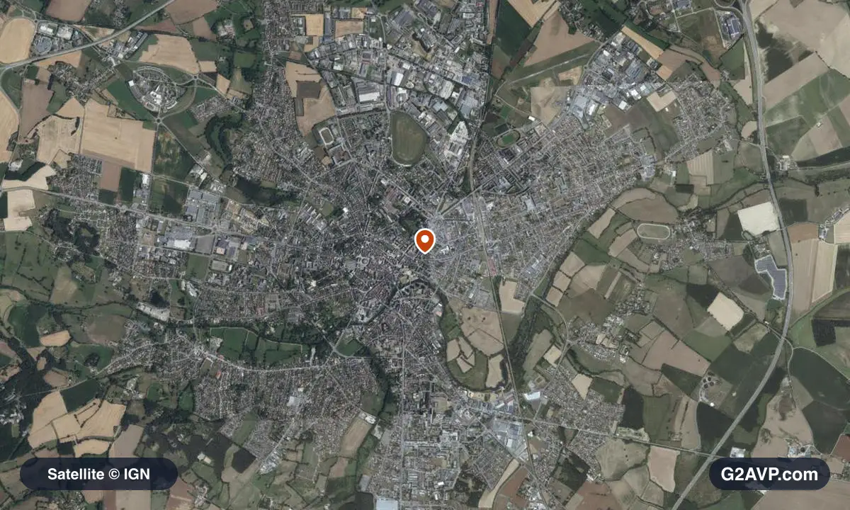 Vue satellite (orthophoto IGN) du secteur d'Alençon, même emprise que la carte géologique