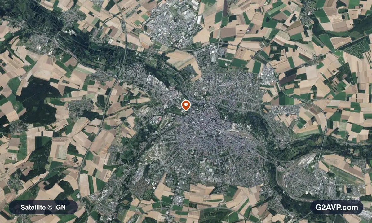 Vue satellite (orthophoto IGN) du secteur d'Amiens, même emprise que la carte géologique