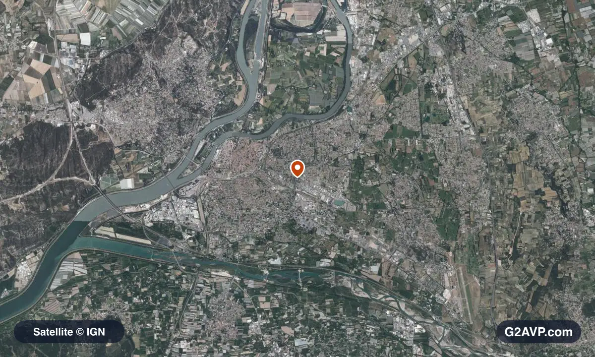 Vue satellite (orthophoto IGN) du secteur d'Avignon, même emprise que la carte géologique
