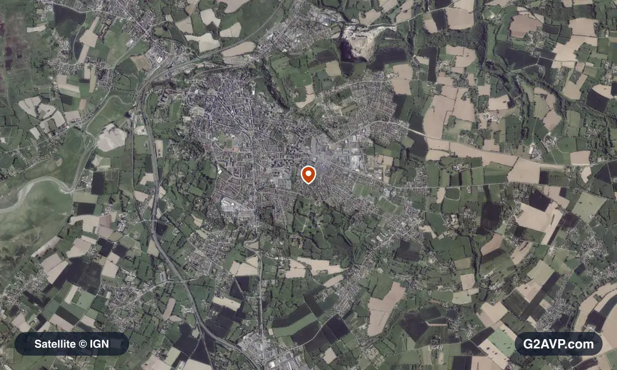 Vue satellite (orthophoto IGN) du secteur d'Avranches, même emprise que la carte géologique