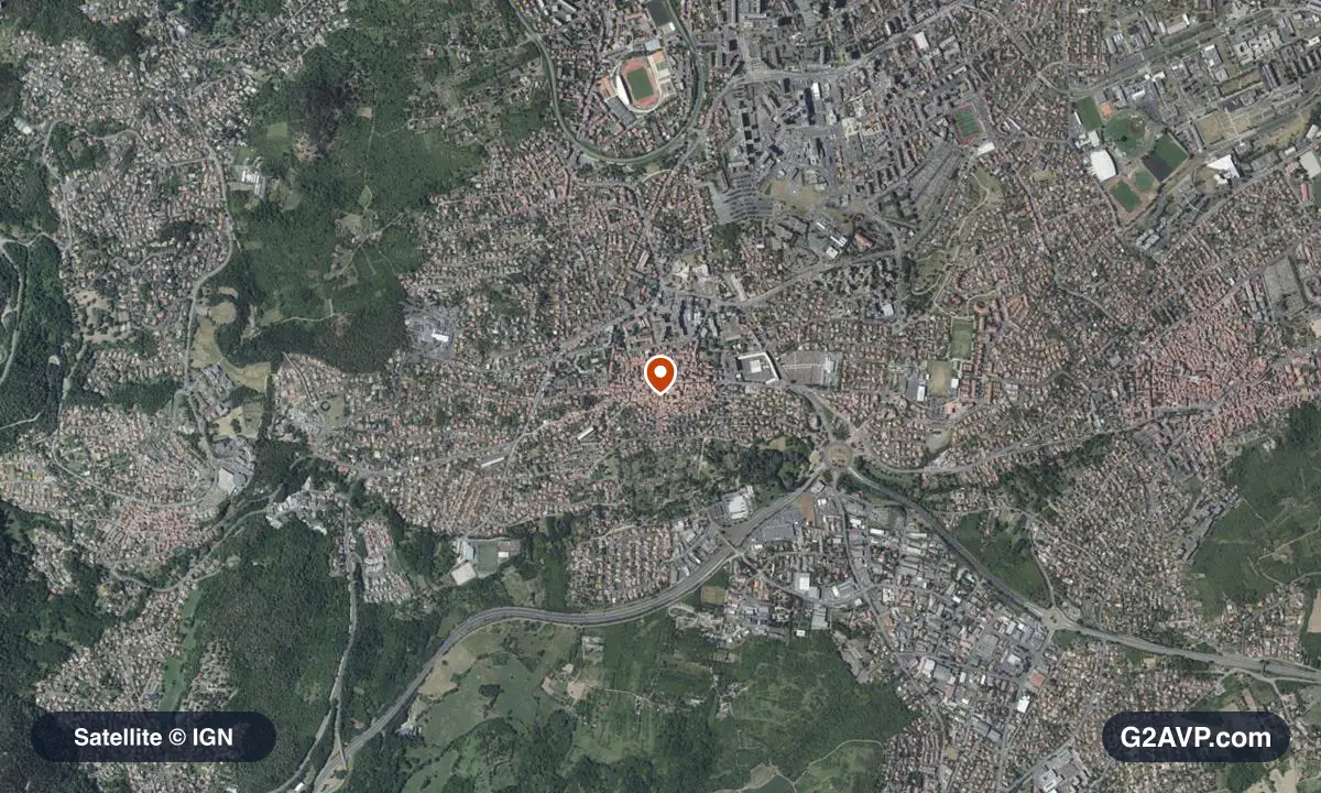 Vue satellite (orthophoto IGN) du secteur de Beaumont, même emprise que la carte géologique
