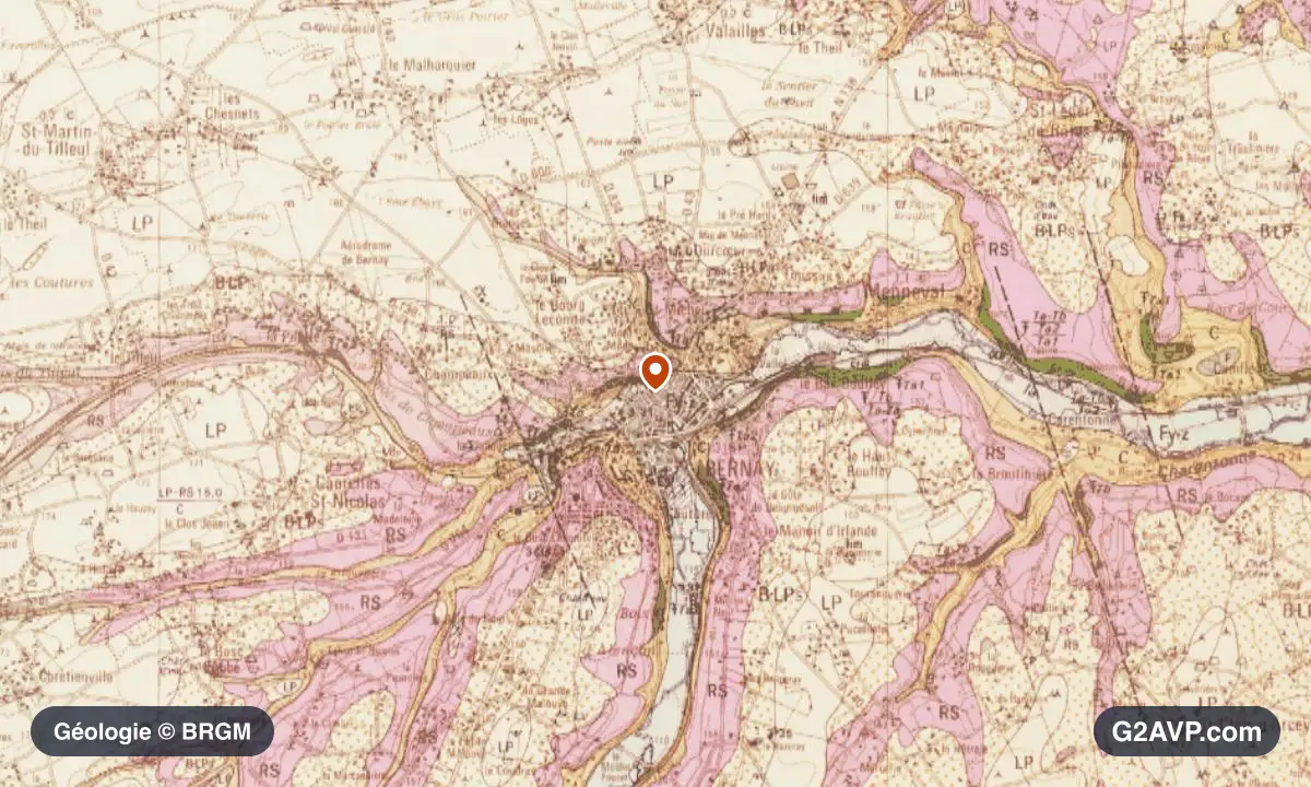 Carte géologique BRGM au 1/50 000 du secteur de Bernay : craie en formations dominantes, repère au centre de la commune