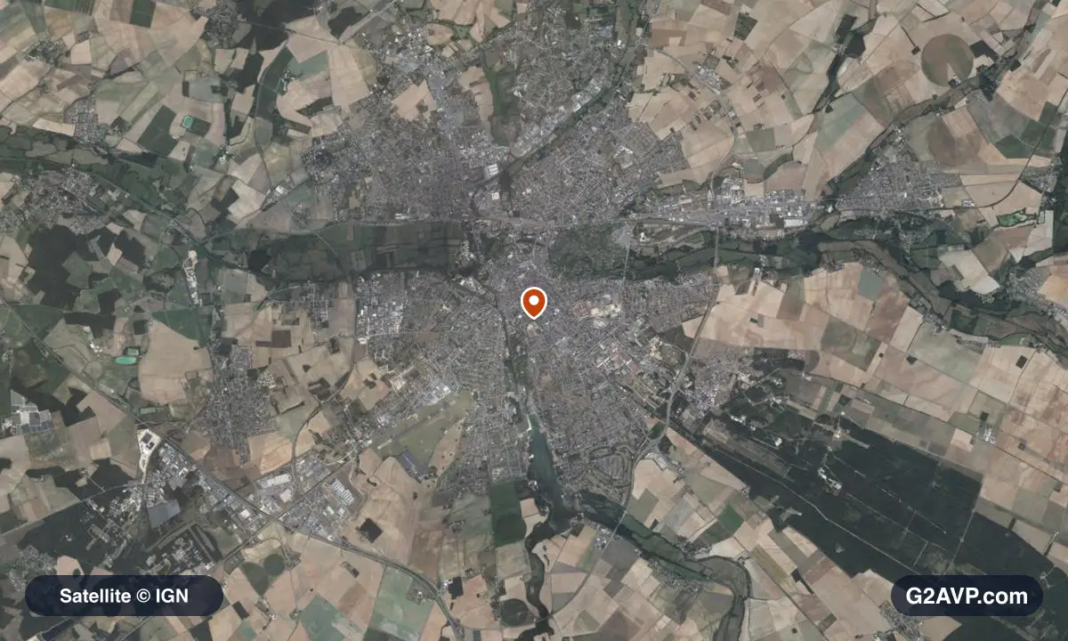 Vue satellite (orthophoto IGN) du secteur de Bourges, même emprise que la carte géologique