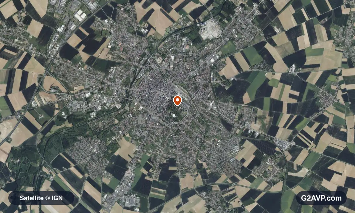 Vue satellite (orthophoto IGN) du secteur de Cambrai, même emprise que la carte géologique
