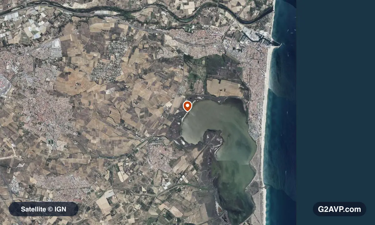 Vue satellite (orthophoto IGN) du secteur de Canet-en-Roussillon, même emprise que la carte géologique