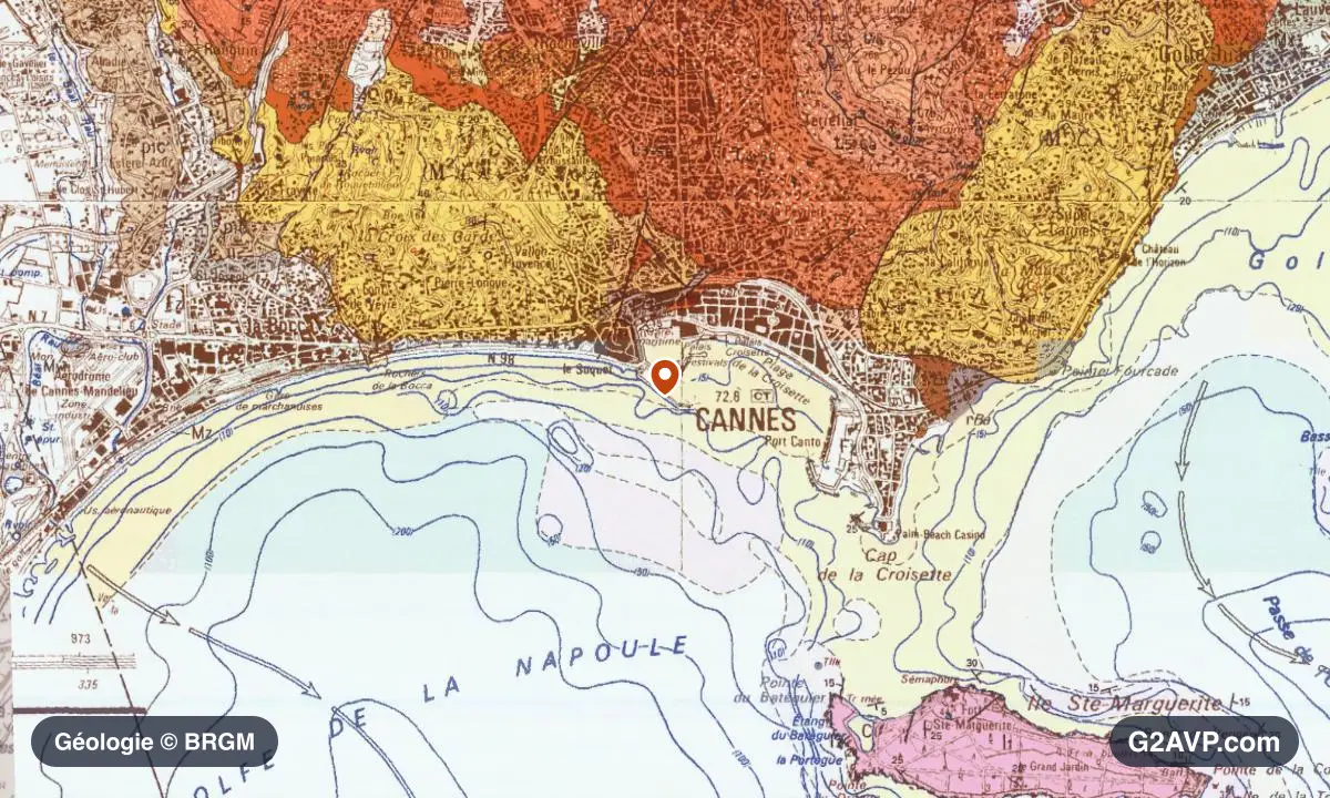 Carte géologique BRGM au 1/50 000 du secteur de Cannes : calcaires, marnes et gypse en formations dominantes, repère au centre de la commune