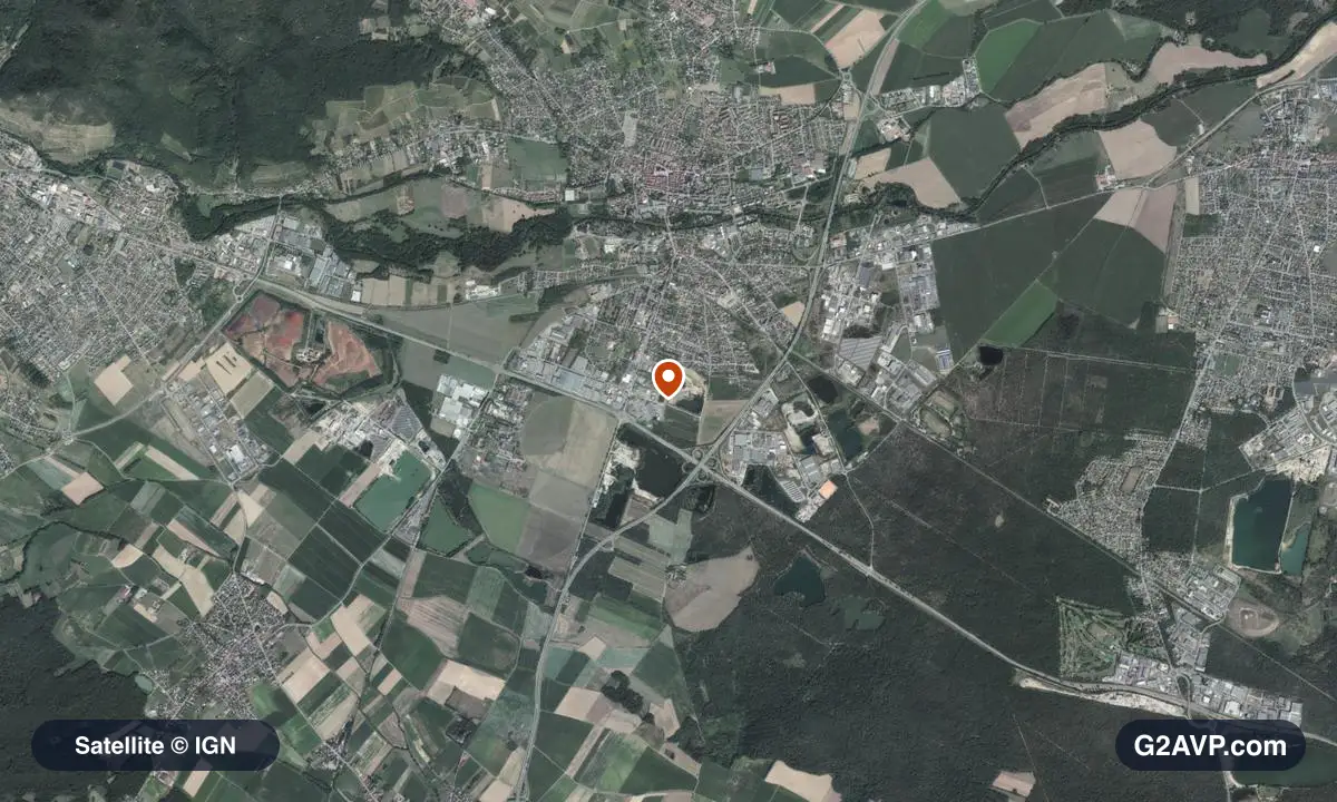 Vue satellite (orthophoto IGN) du secteur de Cernay, même emprise que la carte géologique