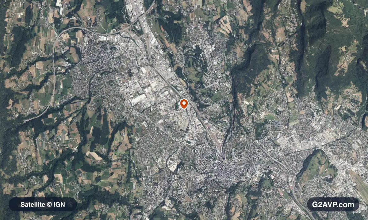 Vue satellite (orthophoto IGN) du secteur de Chambéry, même emprise que la carte géologique