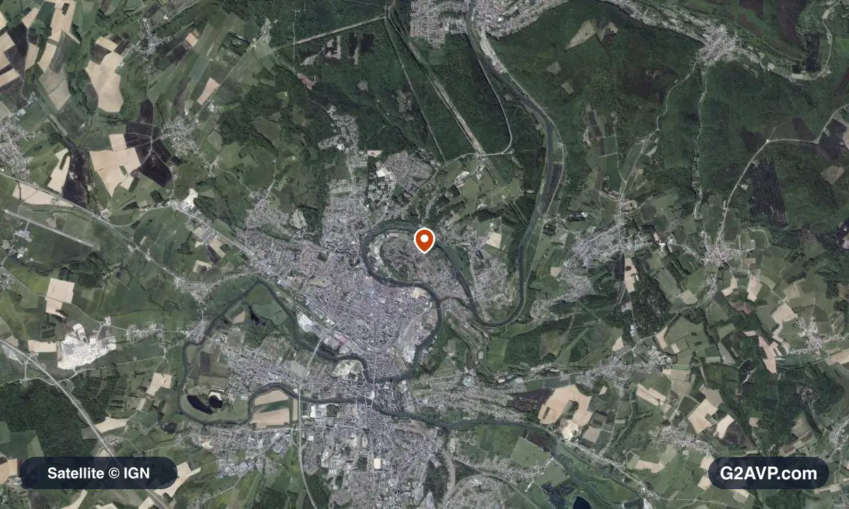 Vue satellite (orthophoto IGN) du secteur de Charleville-Mézières, même emprise que la carte géologique