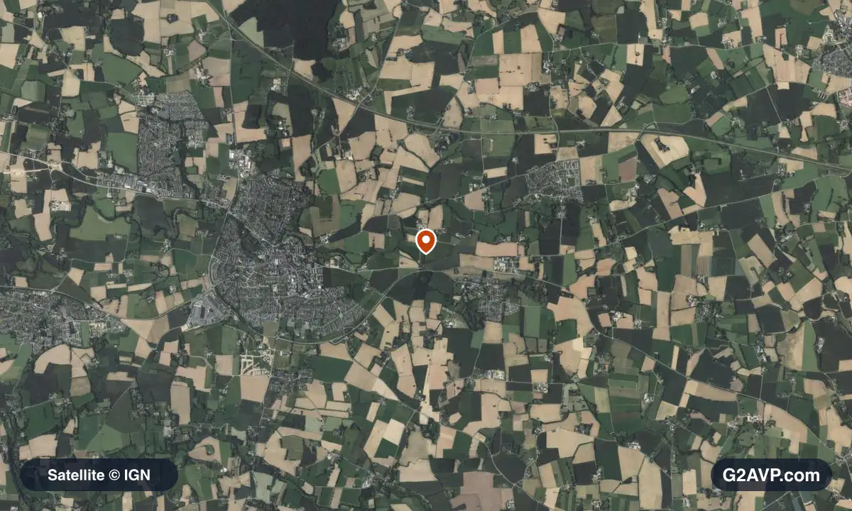 Vue satellite (orthophoto IGN) du secteur de Châteaugiron, même emprise que la carte géologique
