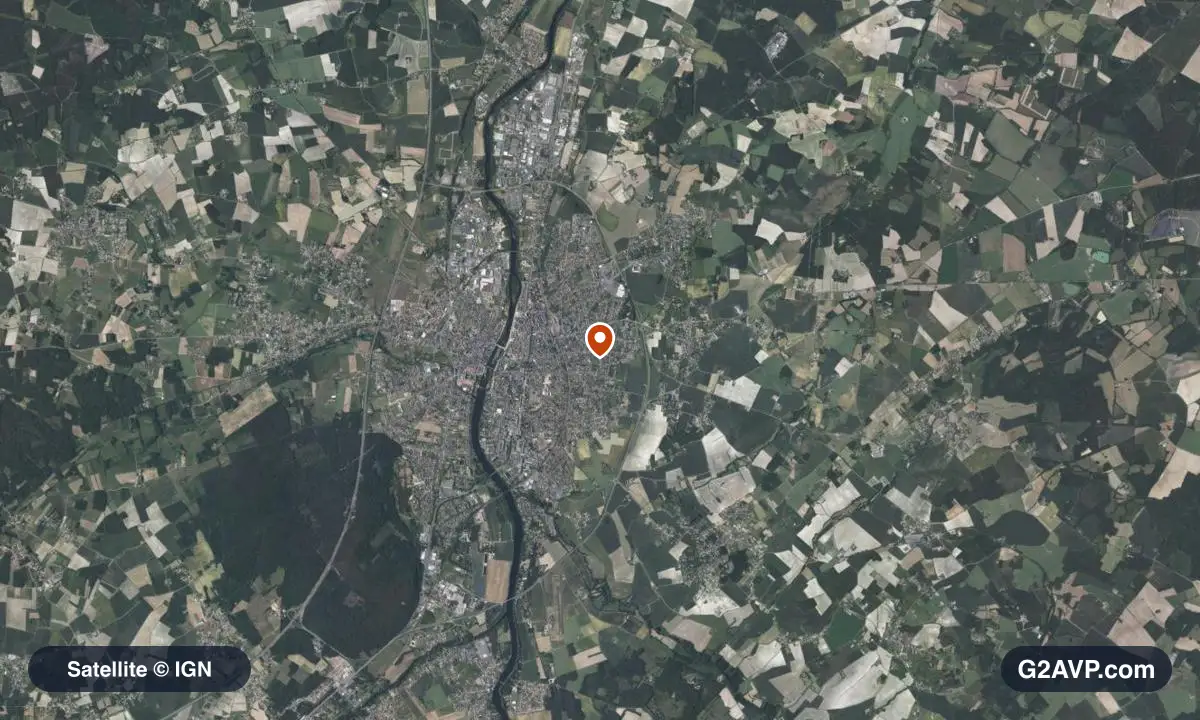 Vue satellite (orthophoto IGN) du secteur de Châtellerault, même emprise que la carte géologique
