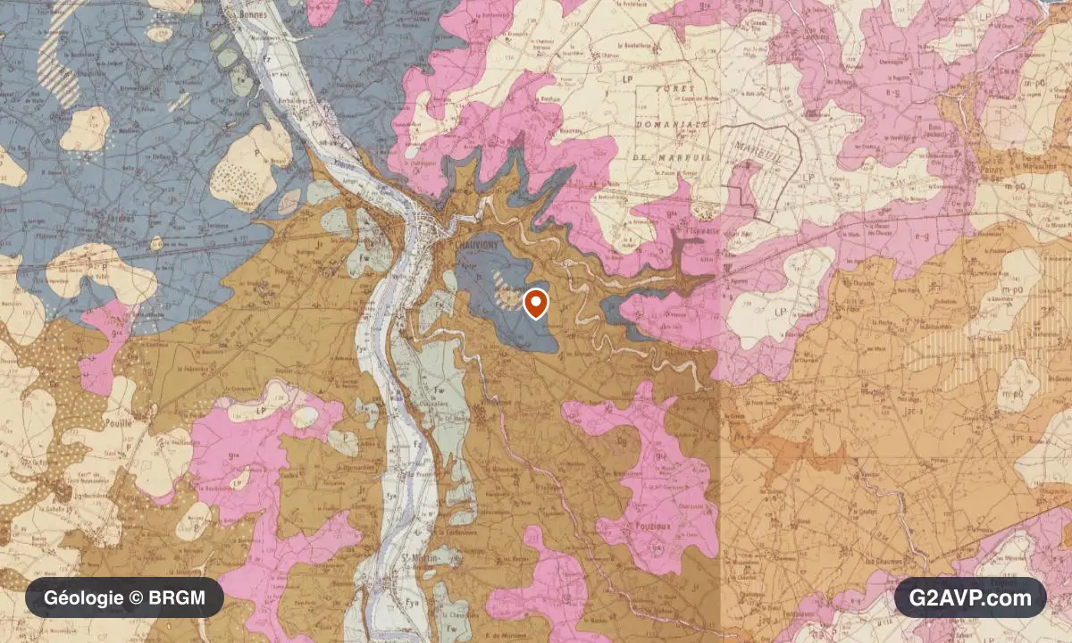 Carte géologique BRGM au 1/50 000 du secteur de Chauvigny : calcaires, marnes et gypse en formations dominantes, repère au centre de la commune