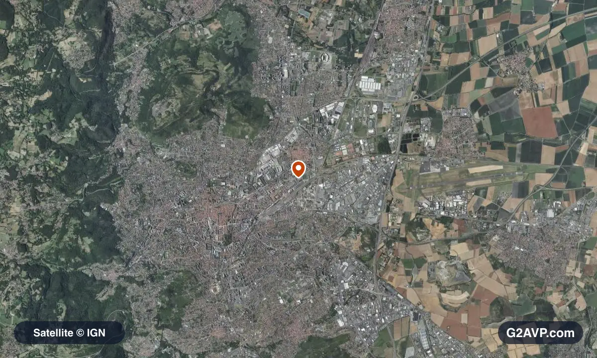 Vue satellite (orthophoto IGN) du secteur de Clermont-Ferrand, même emprise que la carte géologique