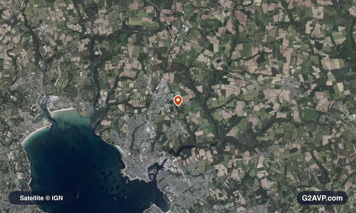 Vue satellite (orthophoto IGN) du secteur de Concarneau, même emprise que la carte géologique