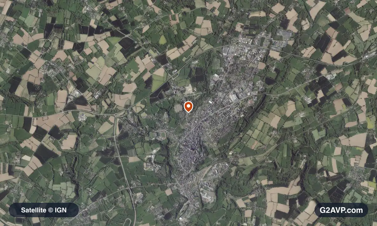 Vue satellite (orthophoto IGN) du secteur de Coutances, même emprise que la carte géologique
