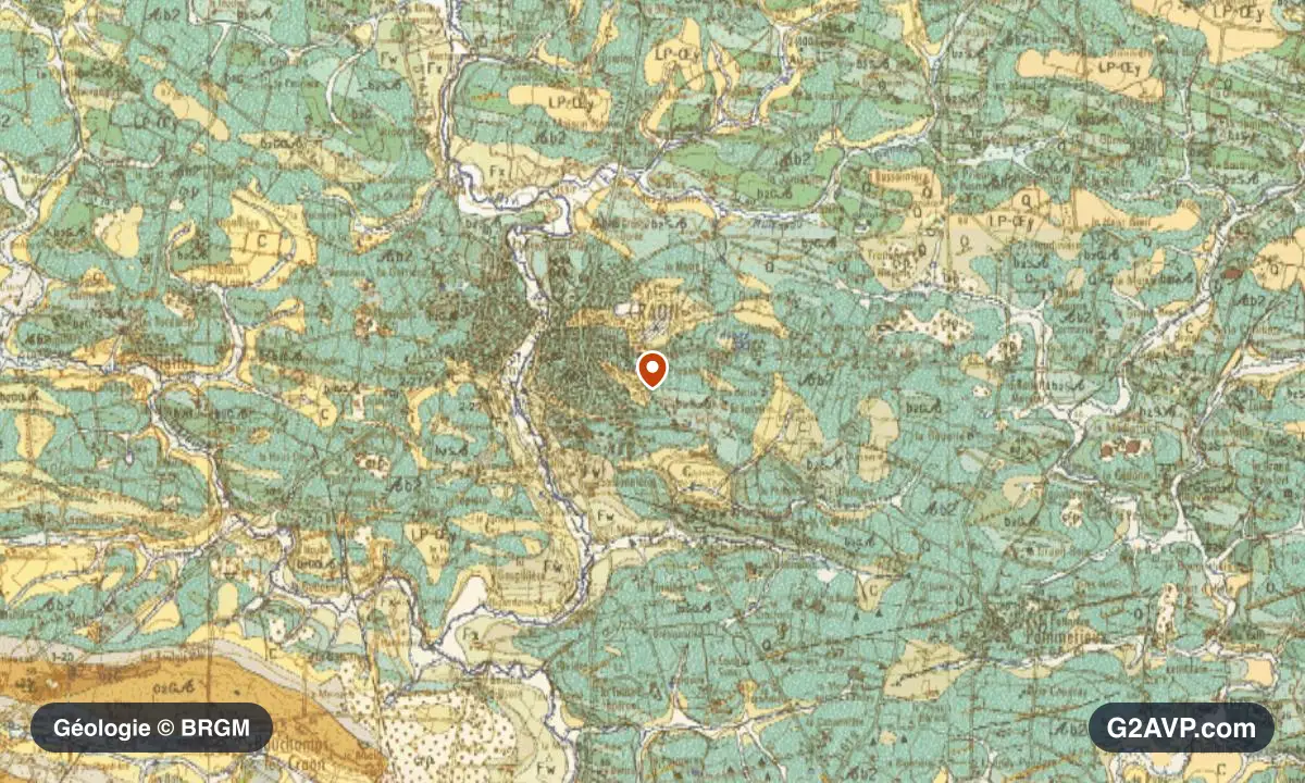 Carte géologique BRGM au 1/50 000 du secteur de Craon : schistes et grès en formations dominantes, repère au centre de la commune