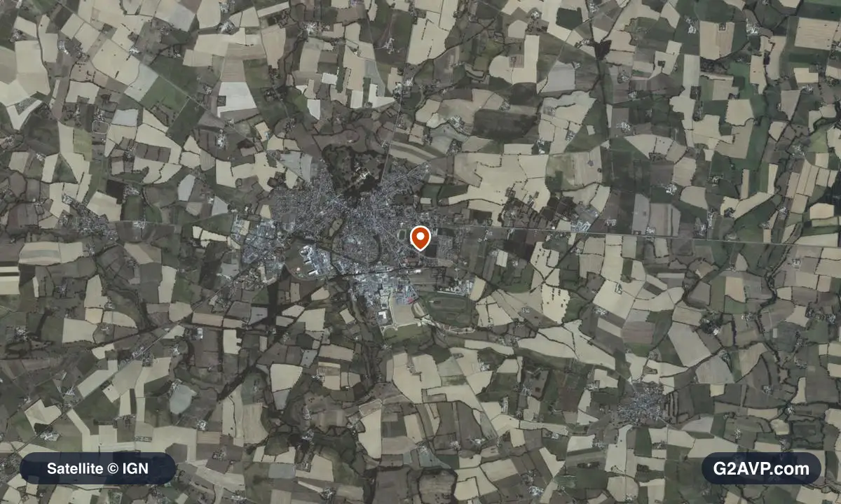 Vue satellite (orthophoto IGN) du secteur de Craon, même emprise que la carte géologique