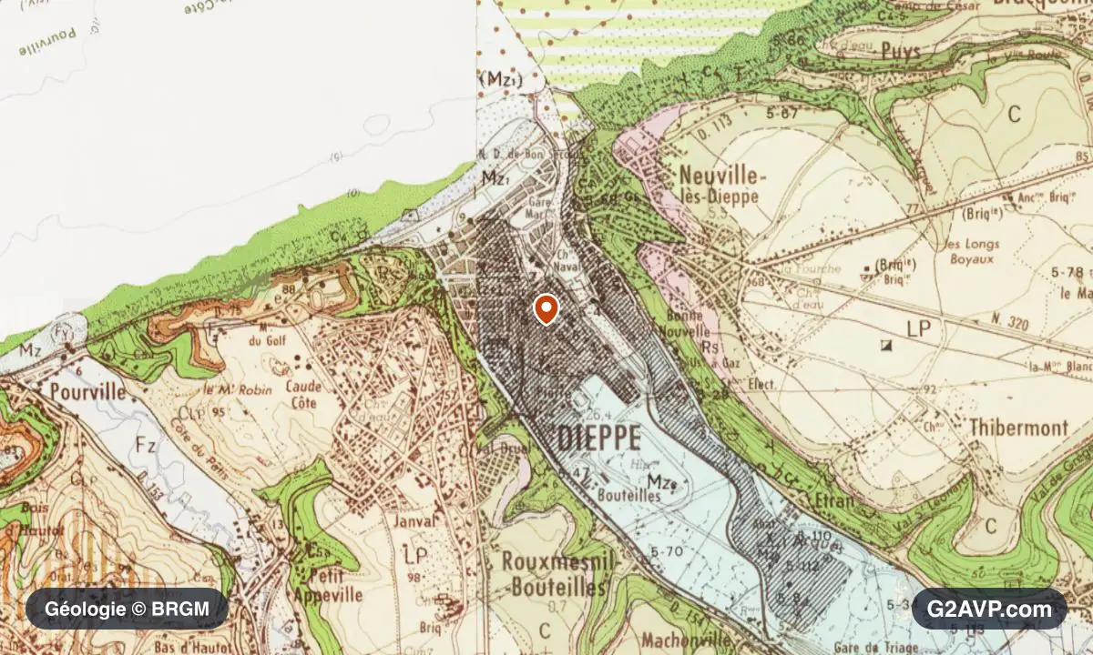 Carte géologique BRGM au 1/50 000 du secteur de Dieppe : craie en formations dominantes, repère au centre de la commune
