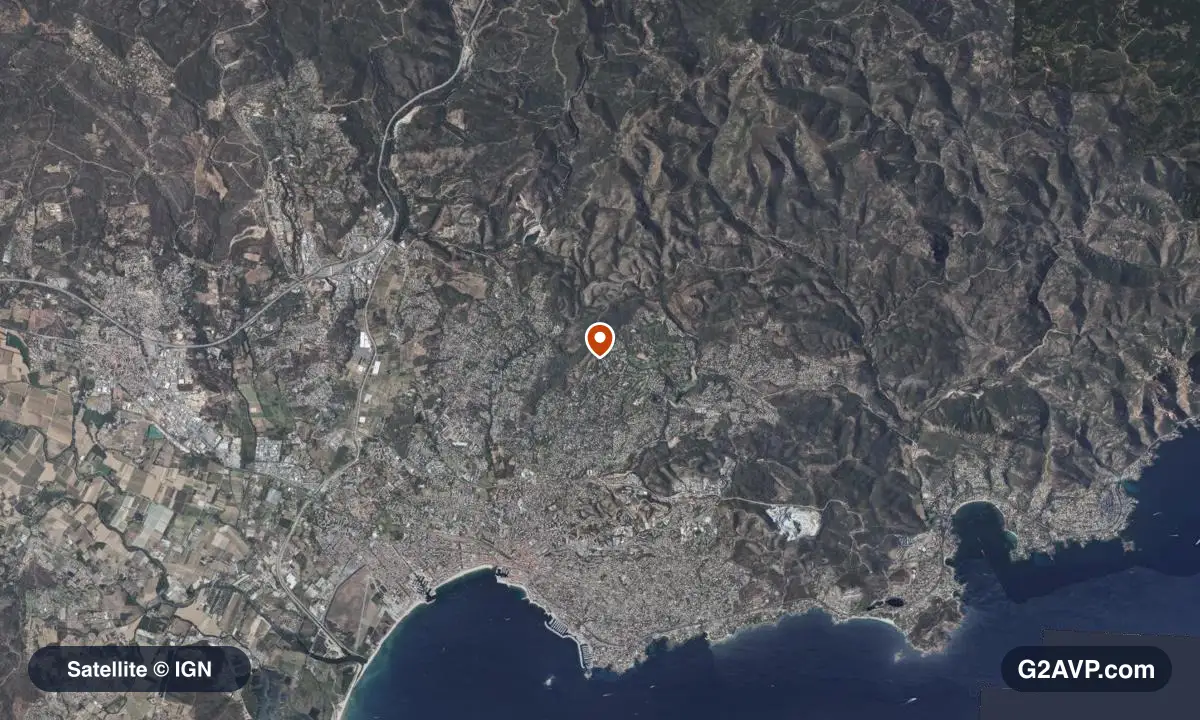 Vue satellite (orthophoto IGN) du secteur de Fréjus, même emprise que la carte géologique