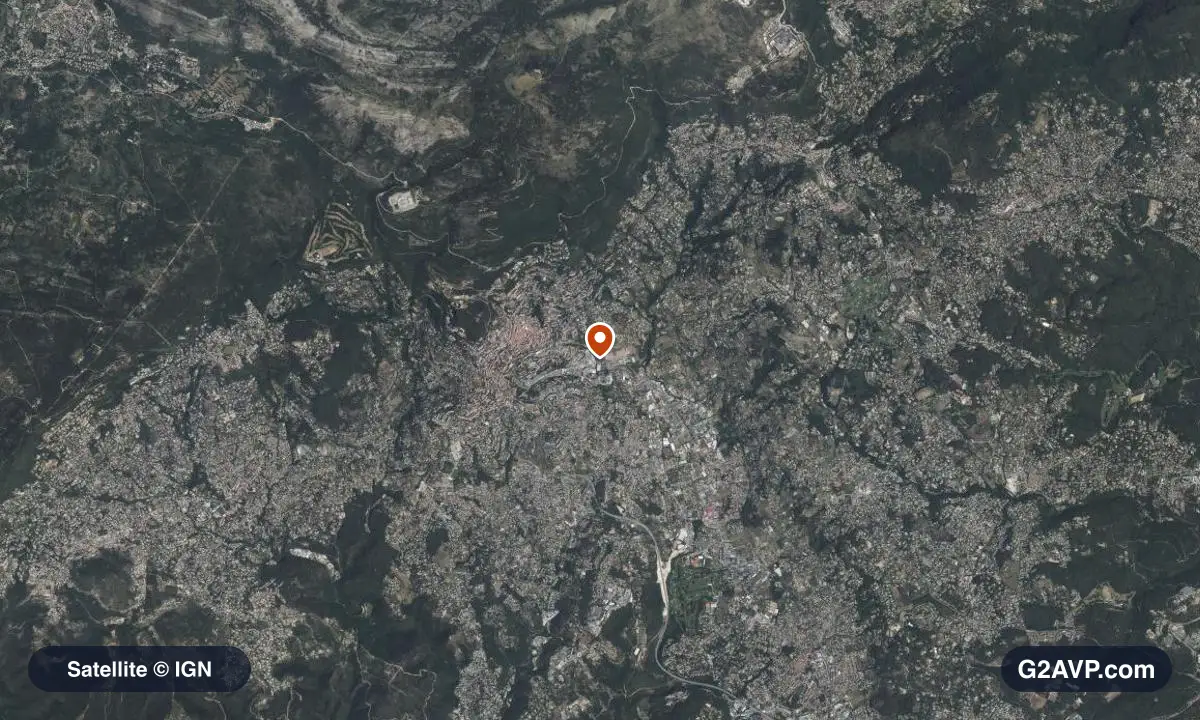 Vue satellite (orthophoto IGN) du secteur de Grasse, même emprise que la carte géologique