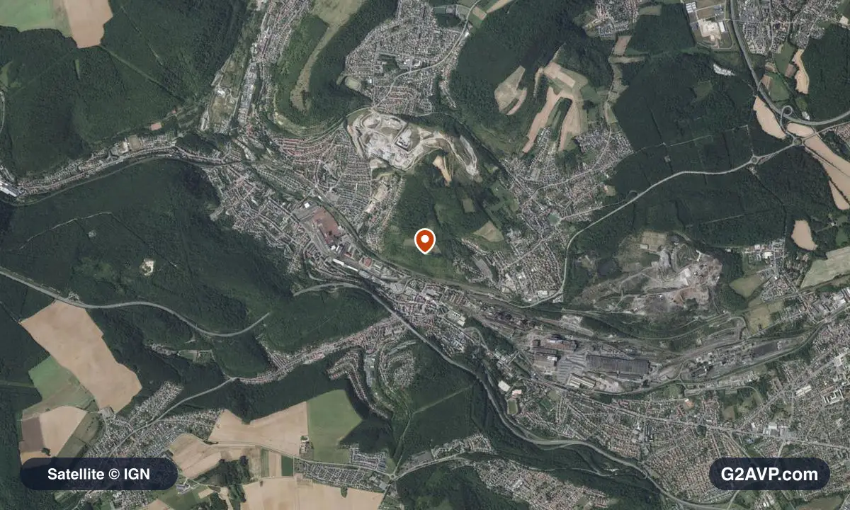 Vue satellite (orthophoto IGN) du secteur de Hayange, même emprise que la carte géologique