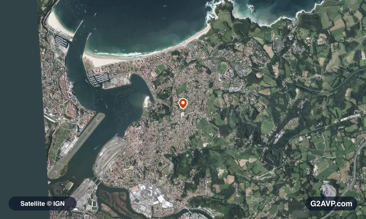 Vue satellite (orthophoto IGN) du secteur d'Hendaye, même emprise que la carte géologique