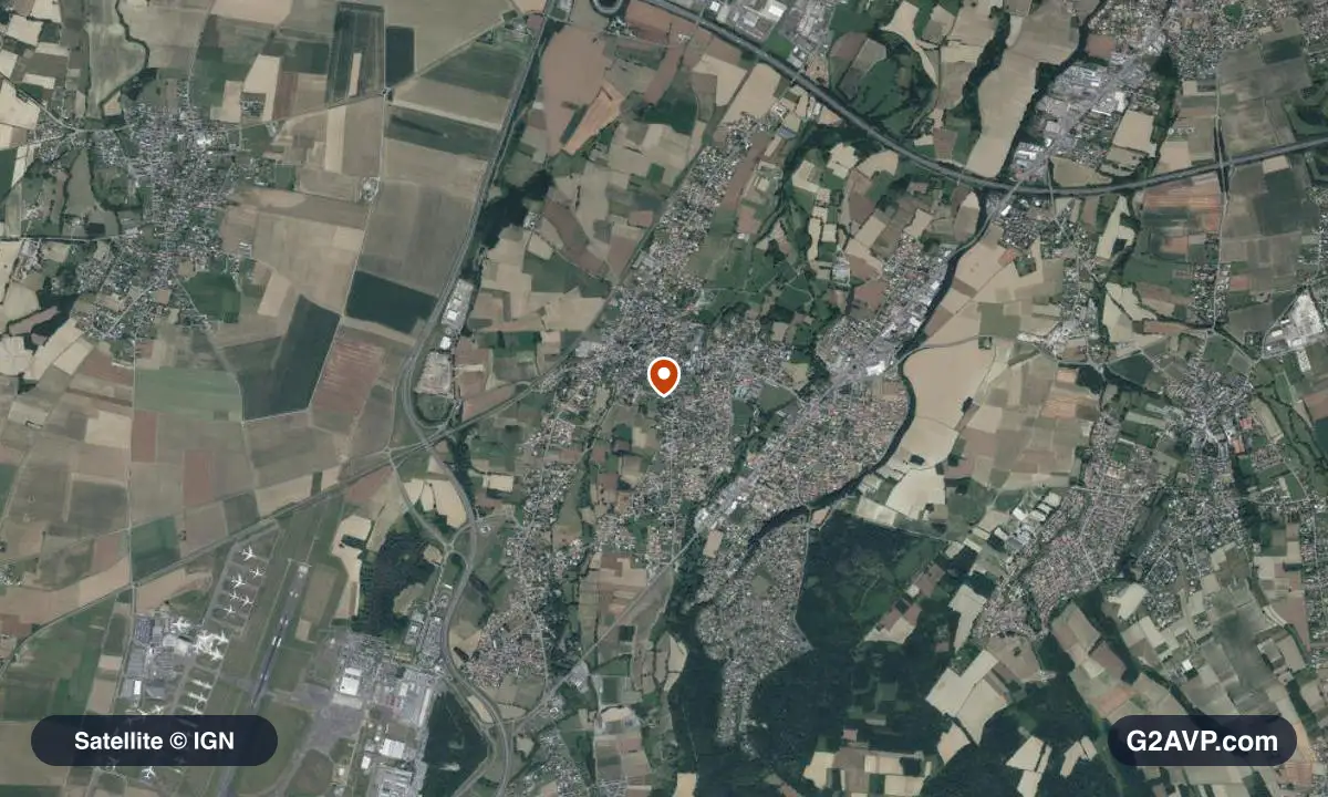 Vue satellite (orthophoto IGN) du secteur de Juillan, même emprise que la carte géologique