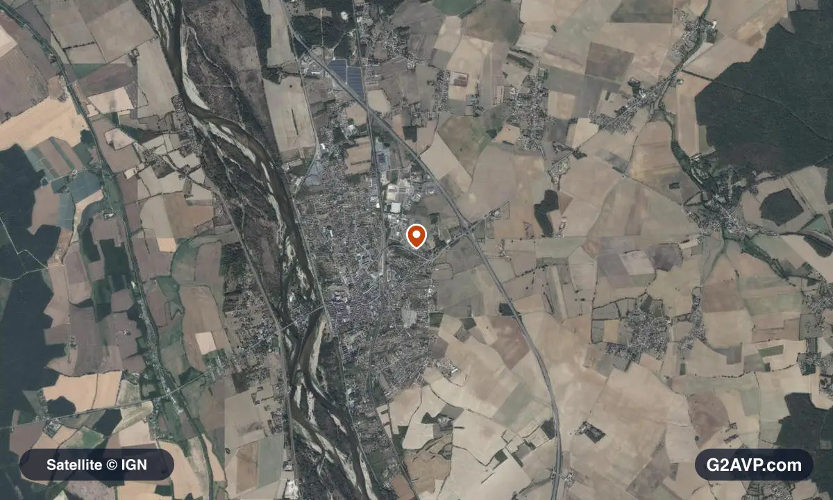 Vue satellite (orthophoto IGN) du secteur de La Charité-sur-Loire, même emprise que la carte géologique