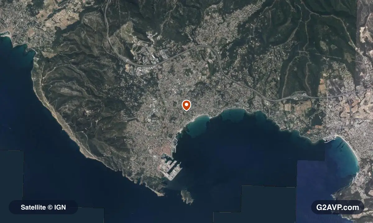 Vue satellite (orthophoto IGN) du secteur de La Ciotat, même emprise que la carte géologique