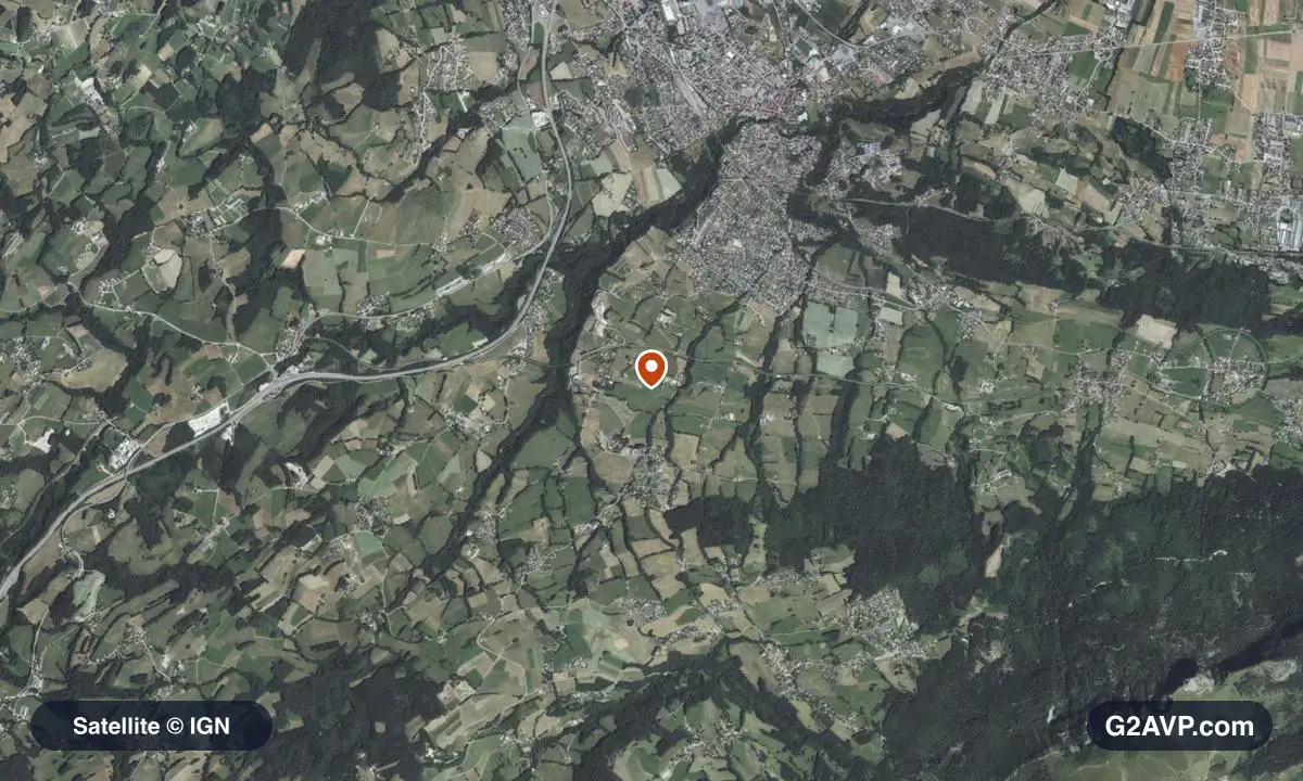 Vue satellite (orthophoto IGN) du secteur de La Roche-sur-Foron, même emprise que la carte géologique