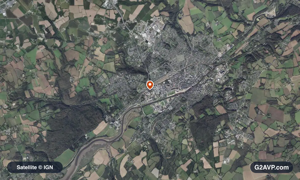 Vue satellite (orthophoto IGN) du secteur de Landerneau, même emprise que la carte géologique