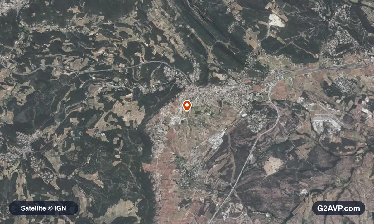 Vue satellite (orthophoto IGN) du secteur du Luc, même emprise que la carte géologique
