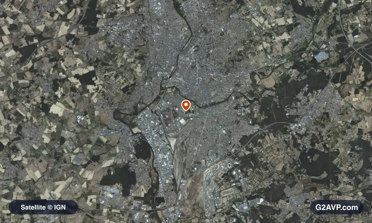 Vue satellite (orthophoto IGN) du secteur du Mans, même emprise que la carte géologique