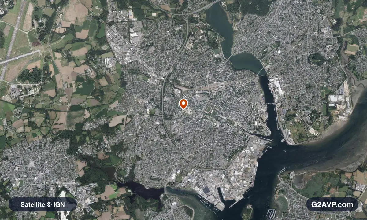 Vue satellite (orthophoto IGN) du secteur de Lorient, même emprise que la carte géologique