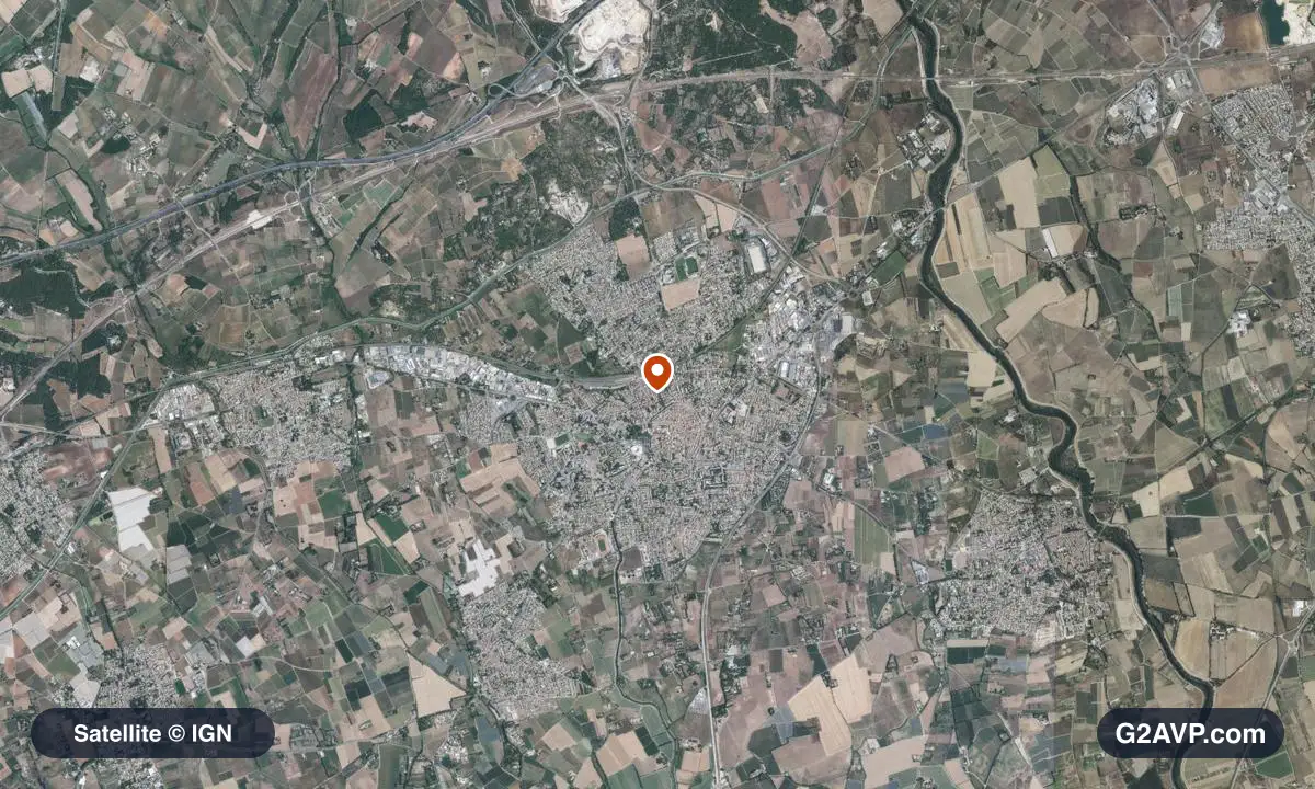 Vue satellite (orthophoto IGN) du secteur de Lunel, même emprise que la carte géologique