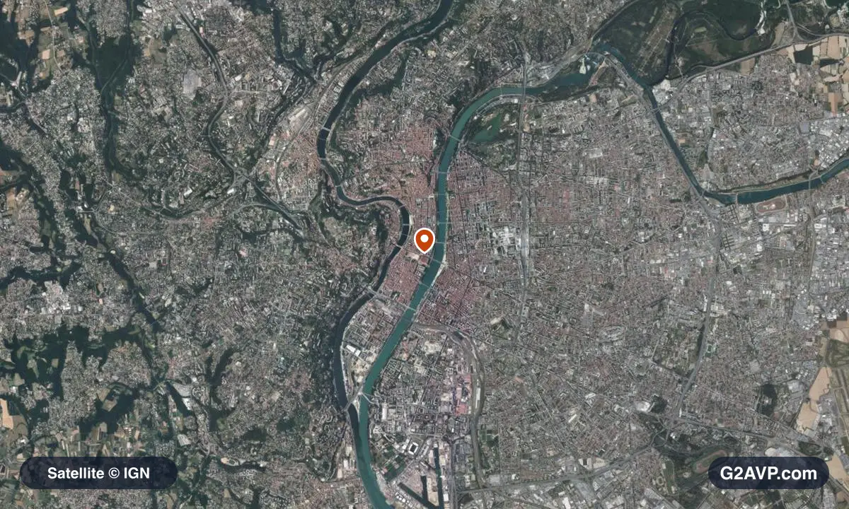 Vue satellite (orthophoto IGN) du secteur de Lyon, même emprise que la carte géologique