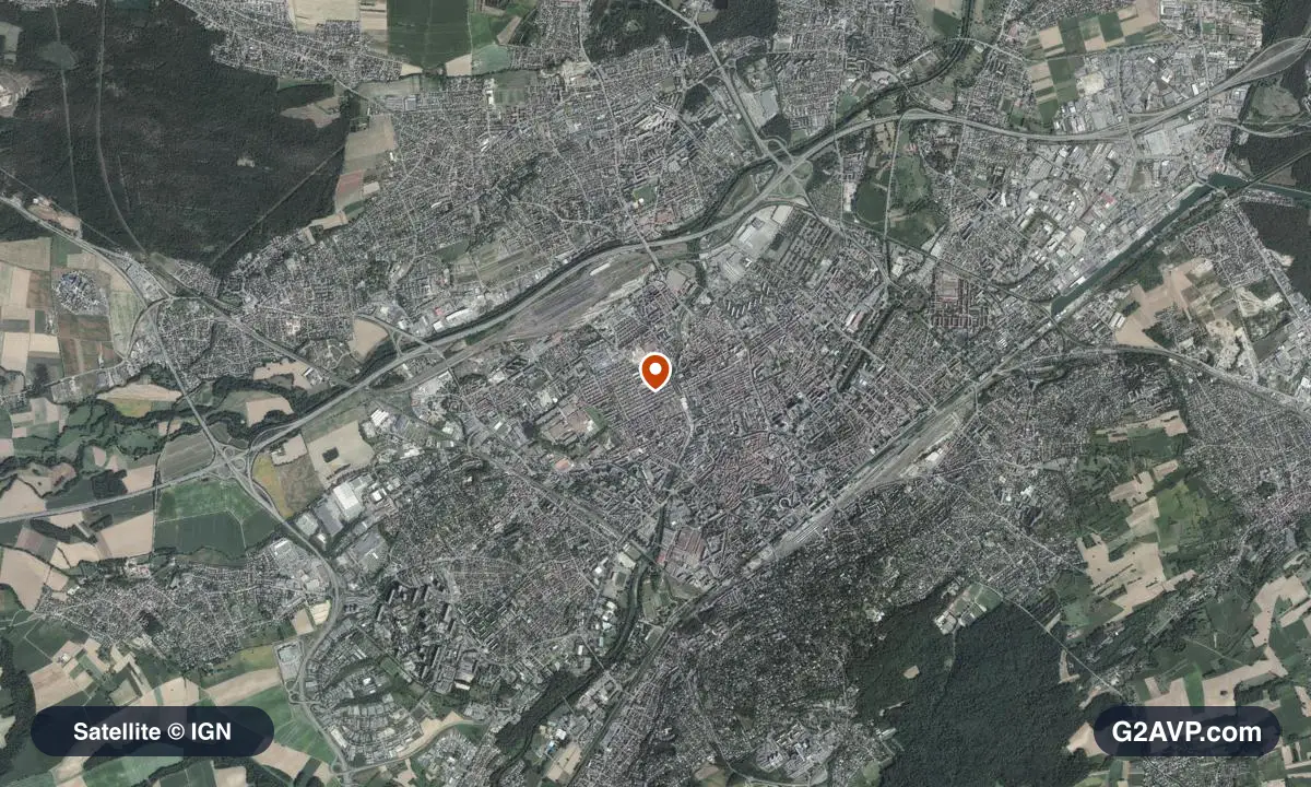 Vue satellite (orthophoto IGN) du secteur de Mulhouse, même emprise que la carte géologique