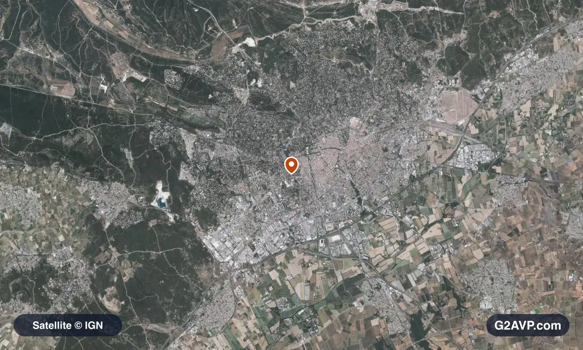 Vue satellite (orthophoto IGN) du secteur de Nîmes, même emprise que la carte géologique