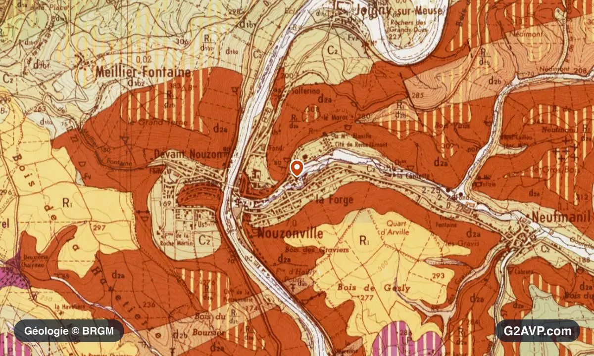 Carte géologique BRGM au 1/50 000 du secteur de Nouzonville : calcaires, marnes et gypse en formations dominantes, repère au centre de la commune