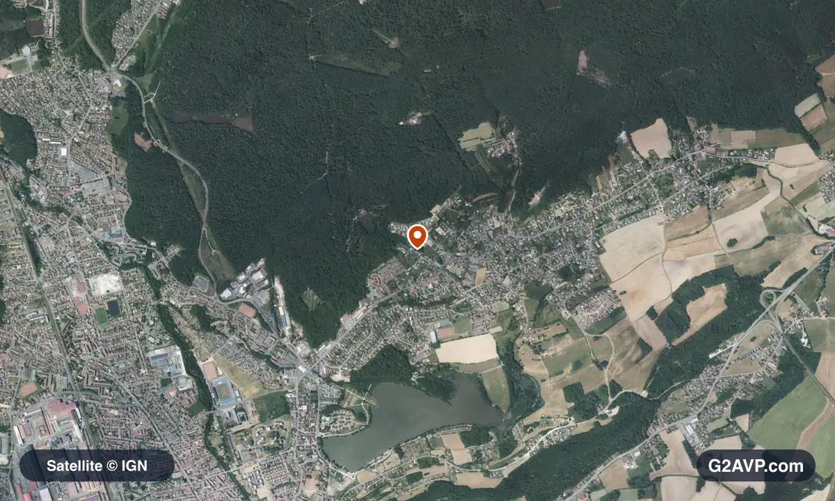 Vue satellite (orthophoto IGN) du secteur d'Offemont, même emprise que la carte géologique