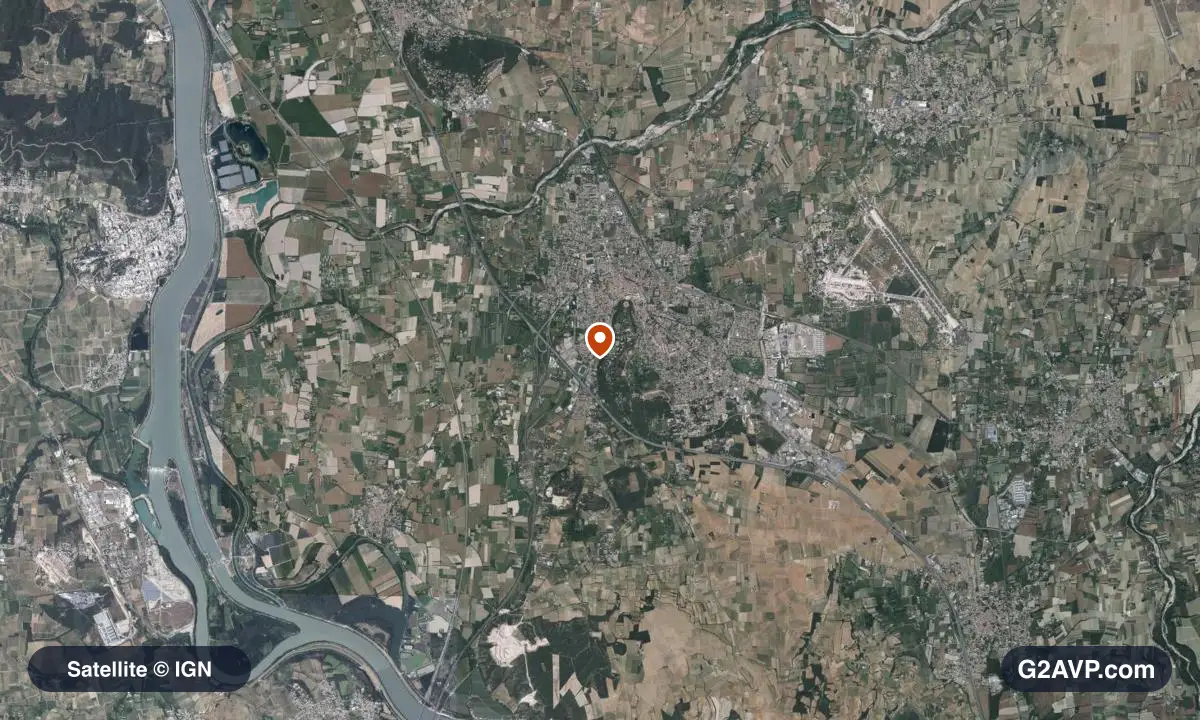 Vue satellite (orthophoto IGN) du secteur d'Orange, même emprise que la carte géologique