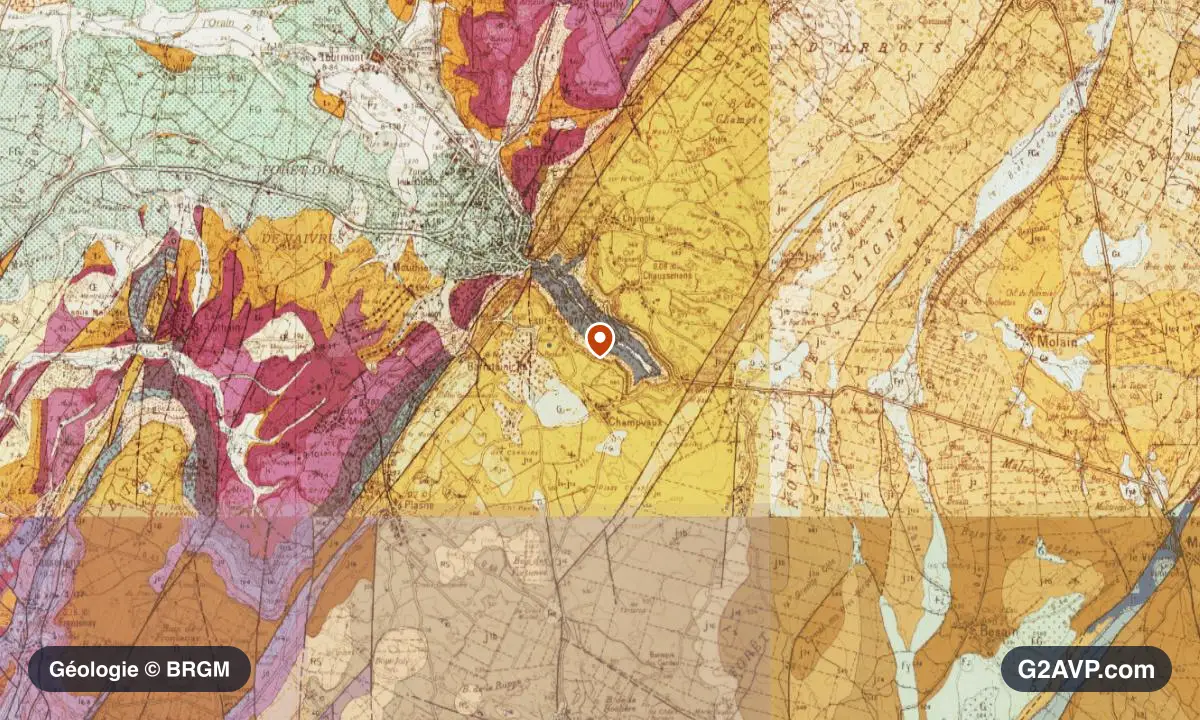 Carte géologique BRGM au 1/50 000 du secteur de Poligny : calcaires, marnes et gypse en formations dominantes, repère au centre de la commune