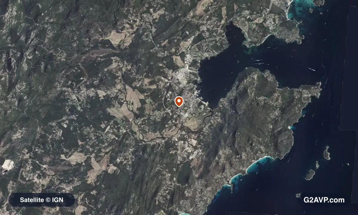 Vue satellite (orthophoto IGN) du secteur de Porto-Vecchio, même emprise que la carte géologique