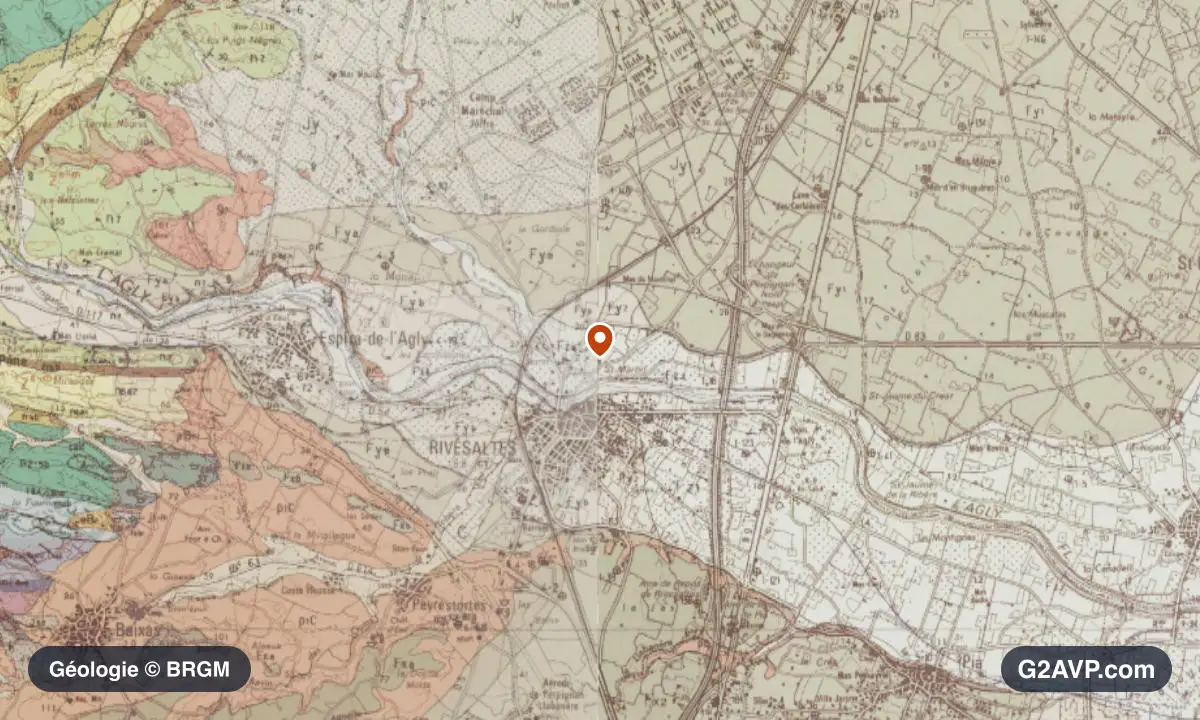 Carte géologique BRGM au 1/50 000 du secteur de Rivesaltes : sables en formations dominantes, repère au centre de la commune
