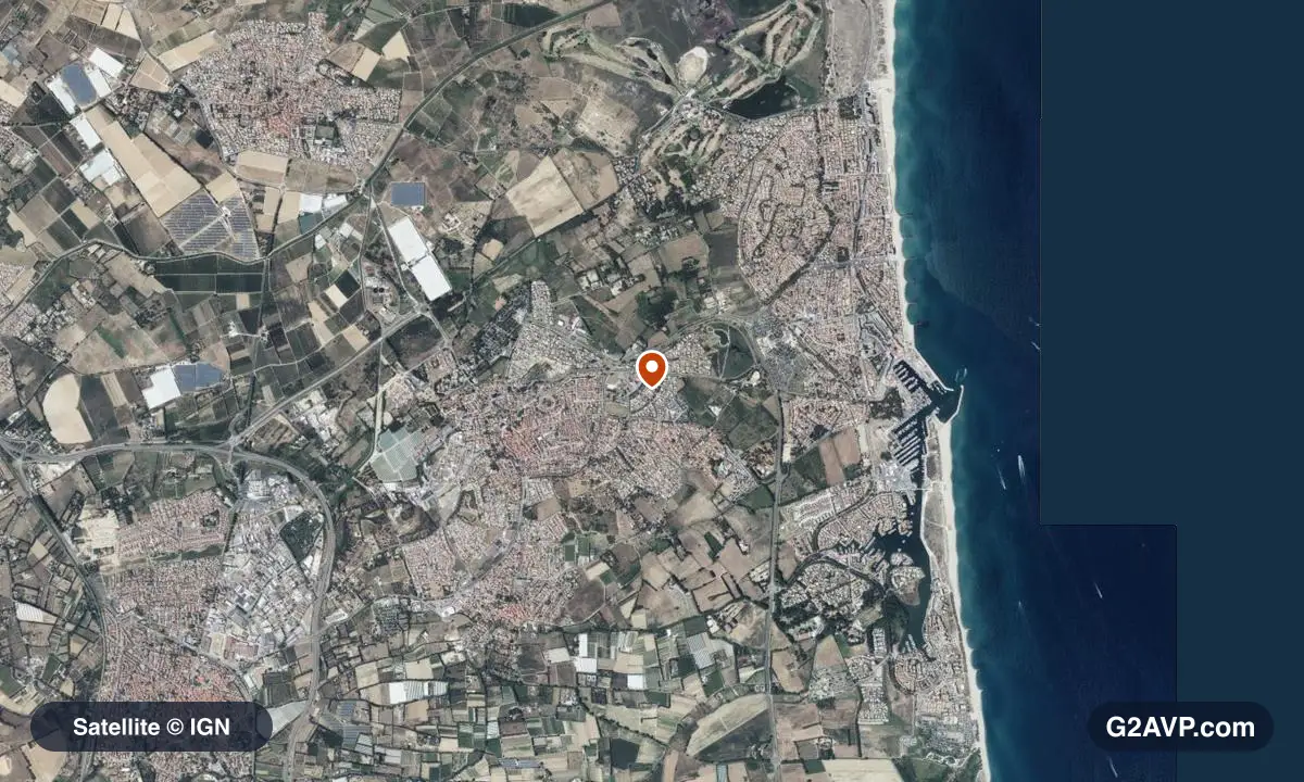 Vue satellite (orthophoto IGN) du secteur de Saint-Cyprien, même emprise que la carte géologique