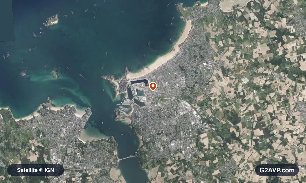Vue satellite (orthophoto IGN) du secteur de Saint-Malo, même emprise que la carte géologique