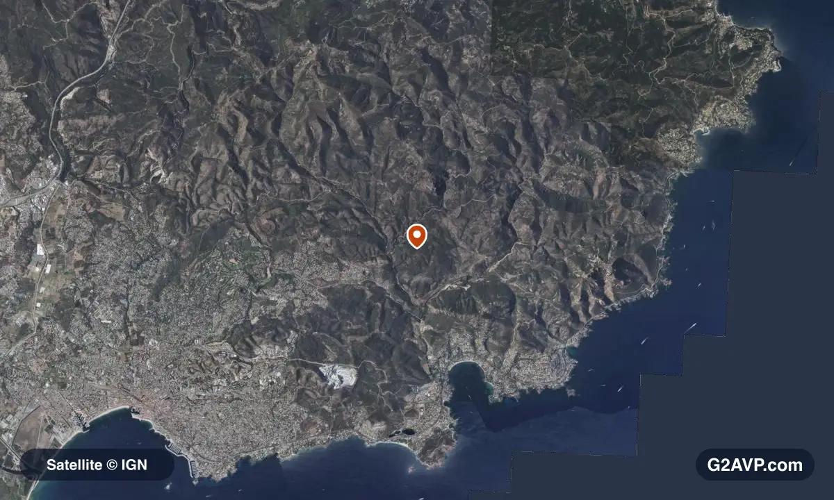 Vue satellite (orthophoto IGN) du secteur de Saint-Raphaël, même emprise que la carte géologique