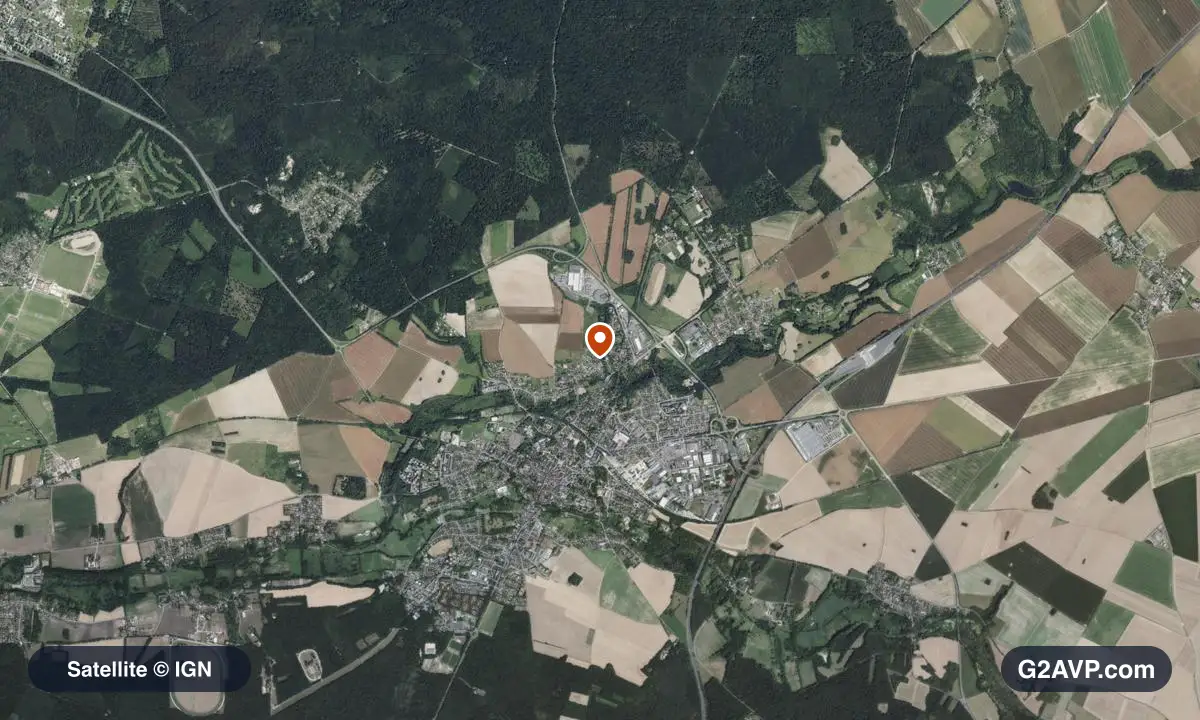 Vue satellite (orthophoto IGN) du secteur de Senlis, même emprise que la carte géologique