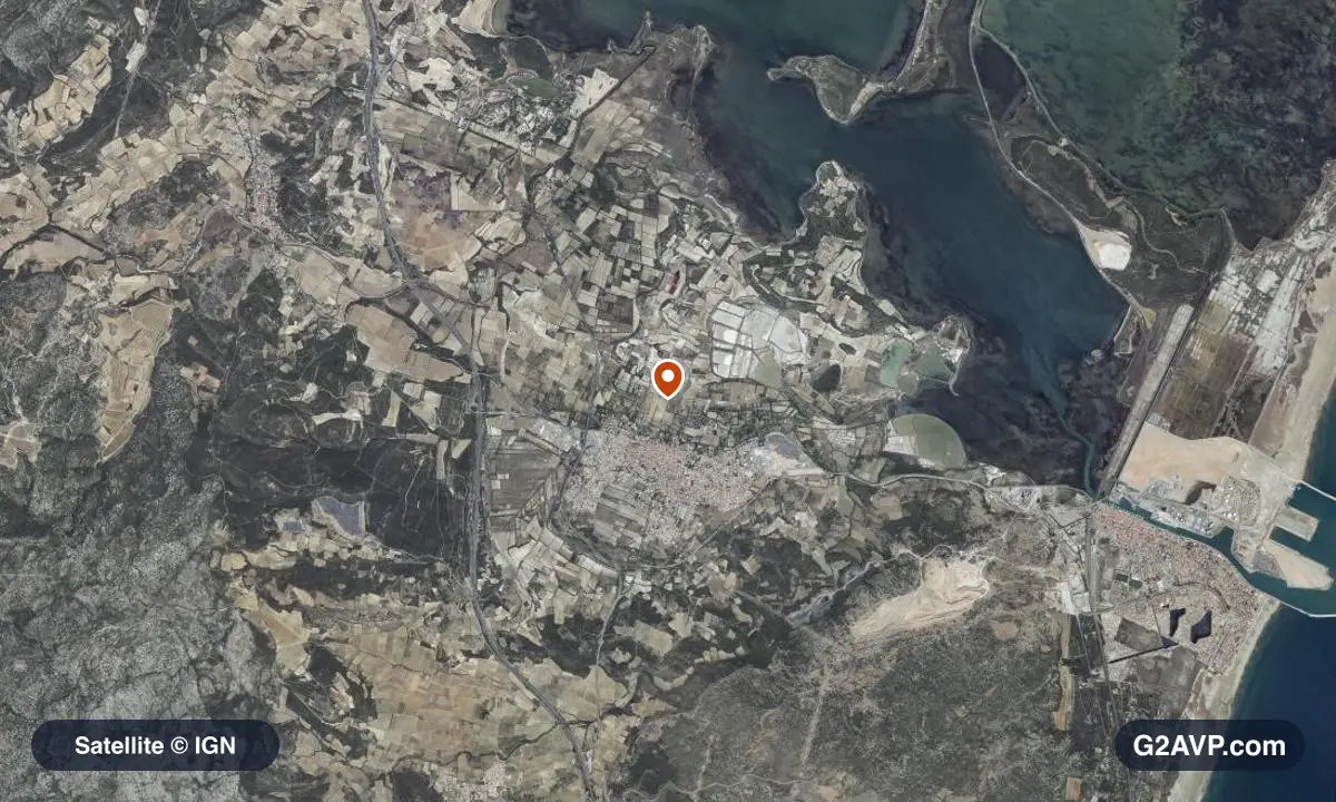 Vue satellite (orthophoto IGN) du secteur de Sigean, même emprise que la carte géologique